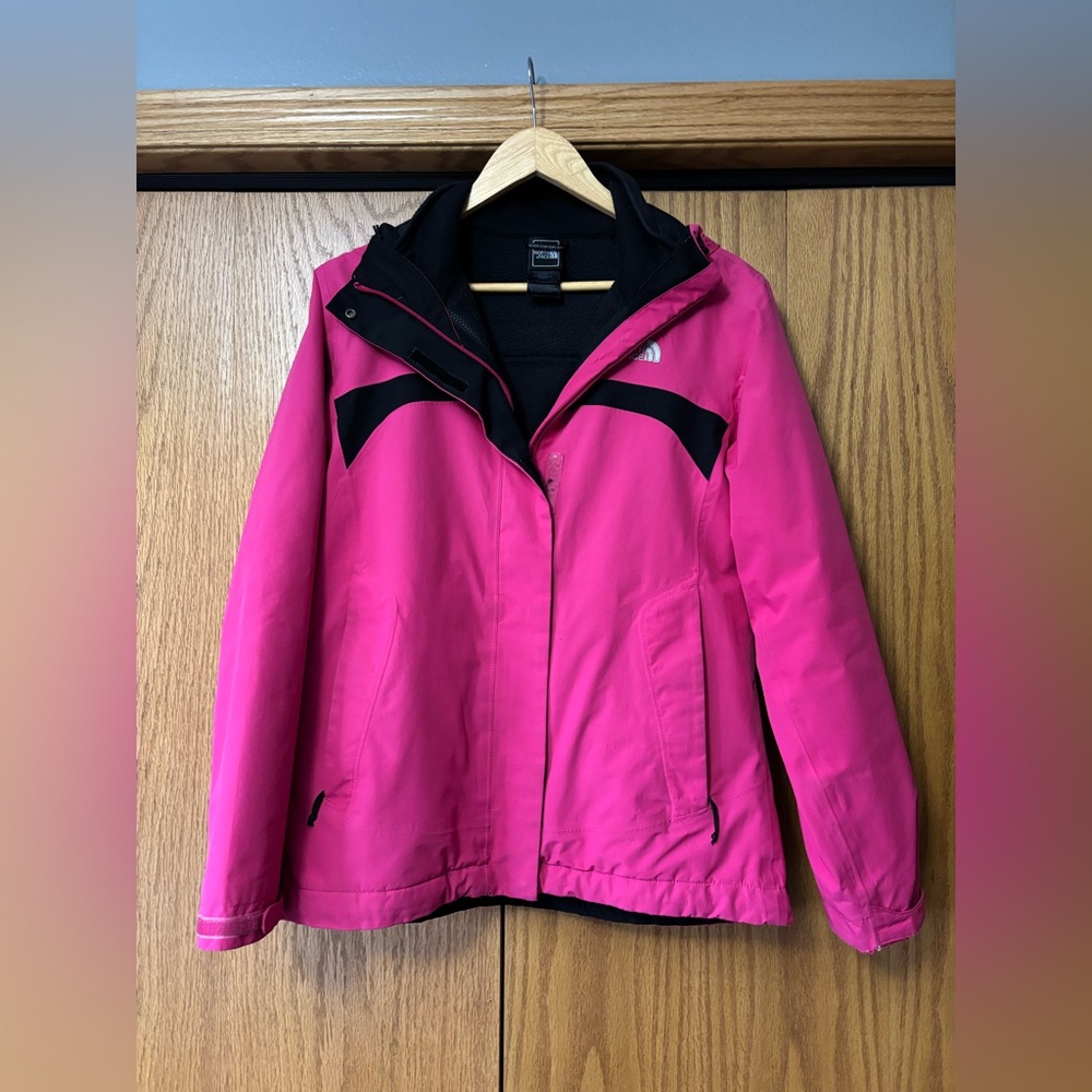 The North Face 3-1 Hyvent women’s Jacket size medium